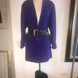 ✨AUTHENTIC & RARE VALENTINO BUTTON DEEP V SWEATER✨EUC